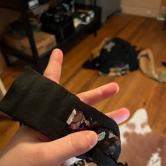 Black bralette bundle size medium and large VS and aerie - Picture 2 of 5